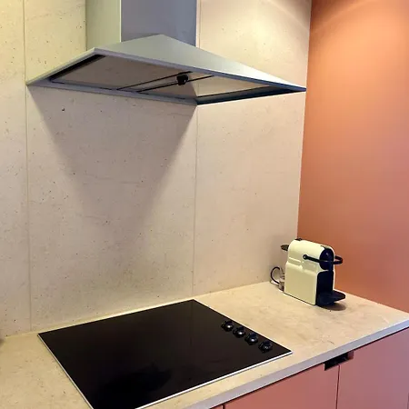 Sunny With A Beautiful View! 公寓