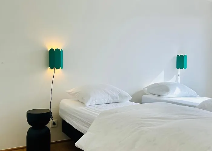 Sunny With A Beautiful View!