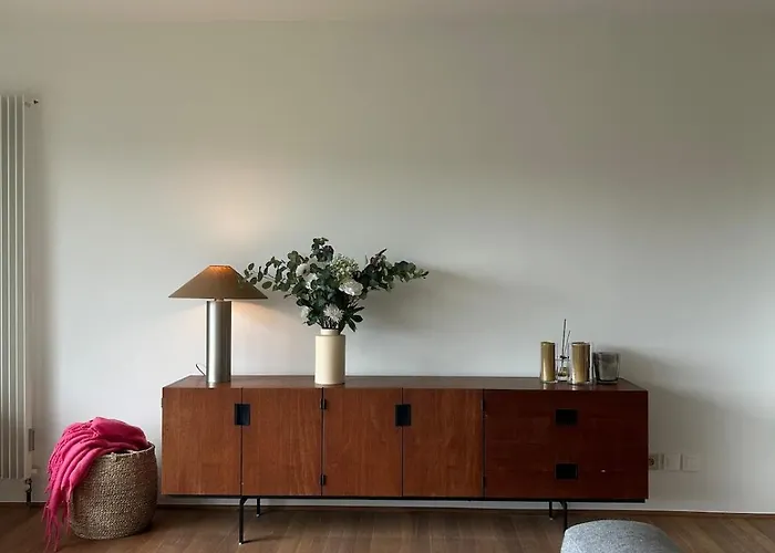 Sunny With A Beautiful View! 奥斯滕德